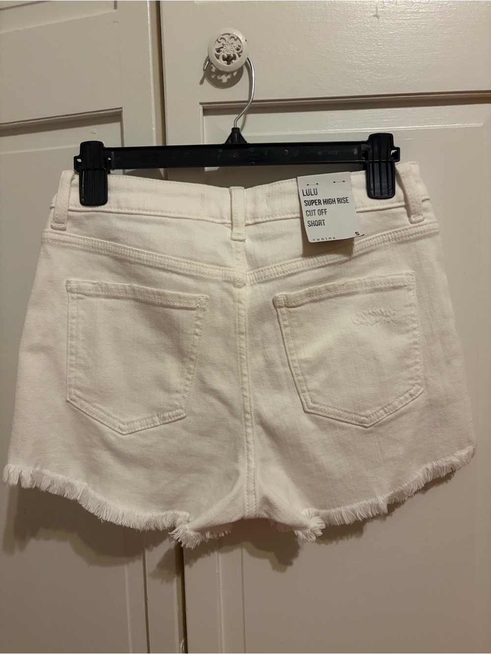 eunina NWT! White High-Rise Frayed Hem Denim Shorts - Picture 3 of 4